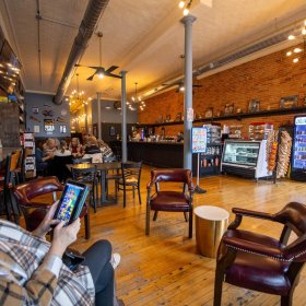 Jetzt Bitcoin akzeptieren: Coljac Café Bitcoin Hub mit über 40 nahegelegenen Händlern in Missouri