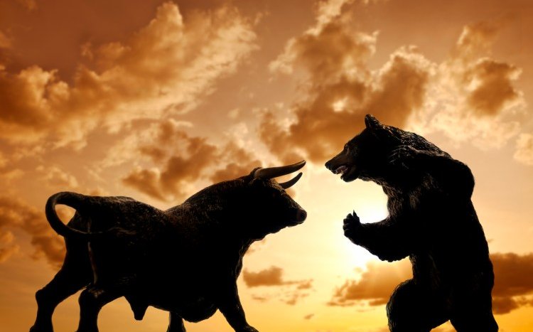 USDC And Bitcoin Lead $850 Million Exchange Outflow Wave